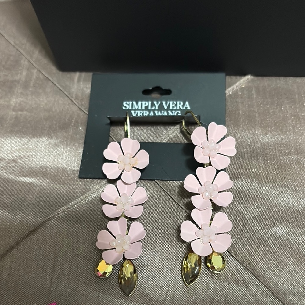 Simply Vera Vera Wang Pink Floral Earrings New with tags
